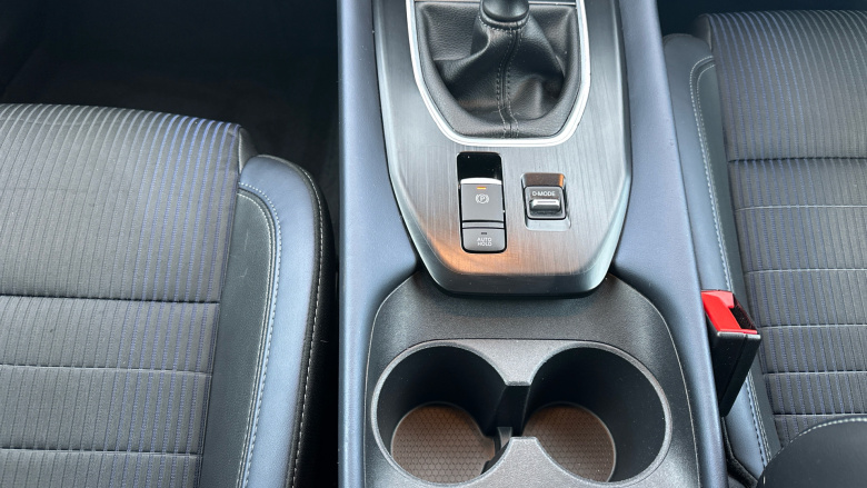 Nissan Qashqai 1.3 DiG-T MH Tekna 5dr Petrol Hatchback